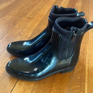 rain boots nine west
